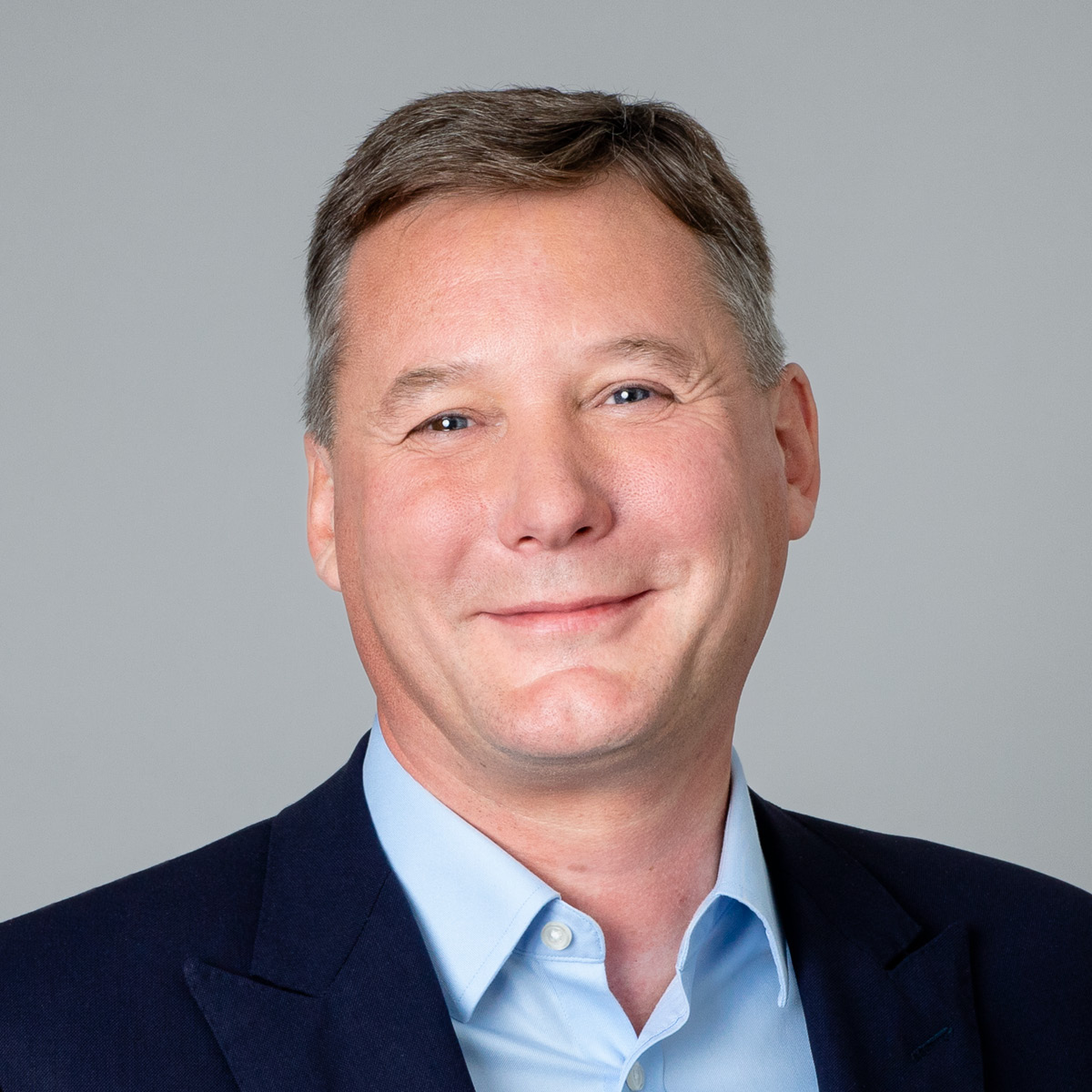 Headshot of Stuart Bourne